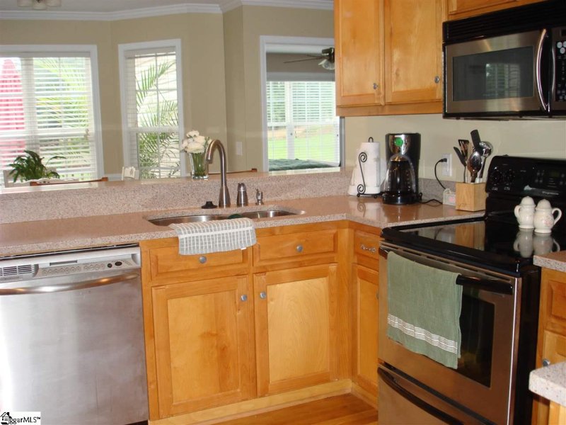 Property image 4 at 8 Fieldwood Lane, Simpsonville, SC 29681