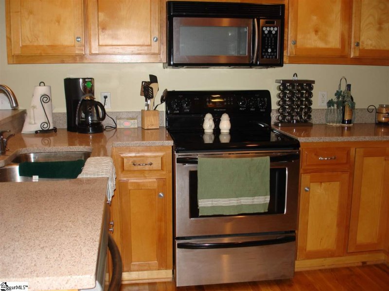 Property image 5 at 8 Fieldwood Lane, Simpsonville, SC 29681