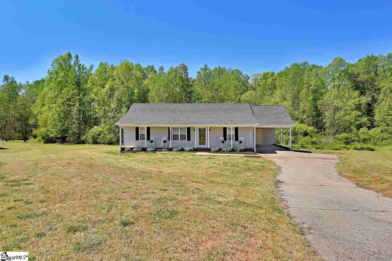 Property image 2 at 284 Rigs Drive, Boiling Springs, SC 29316