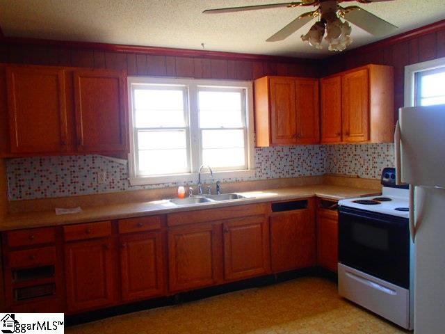 Property image 3 at 204 S 9th Street, Easley, SC 29640