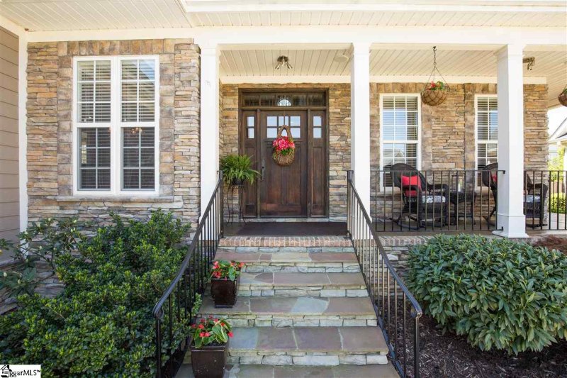 Property image 2 at 1 Lone Oak Avenue, Simpsonville, SC 29681