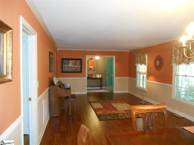 Property image 3 at 120 Blakely Avenue, Laurens, SC 29360