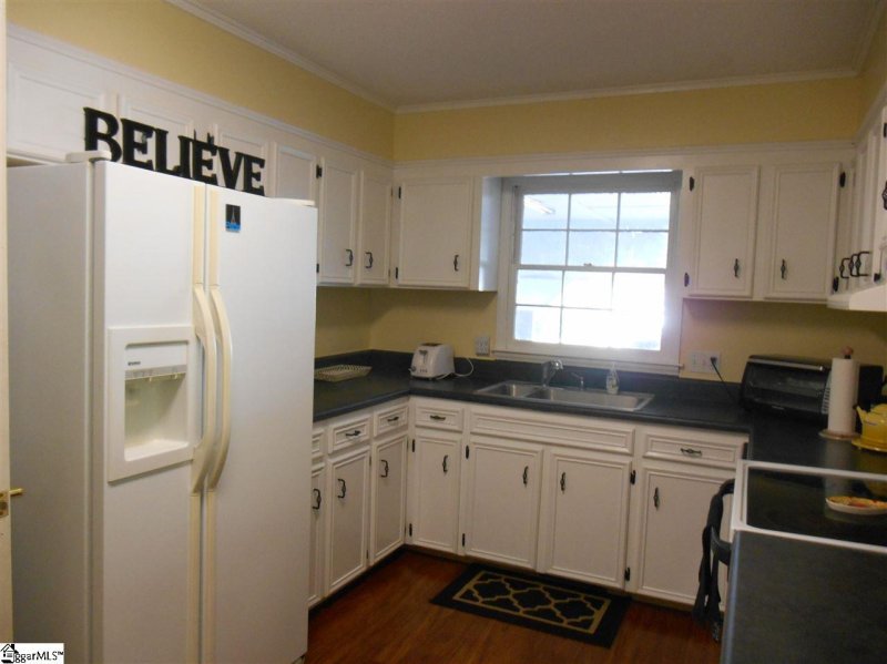 Property image 5 at 120 Blakely Avenue, Laurens, SC 29360