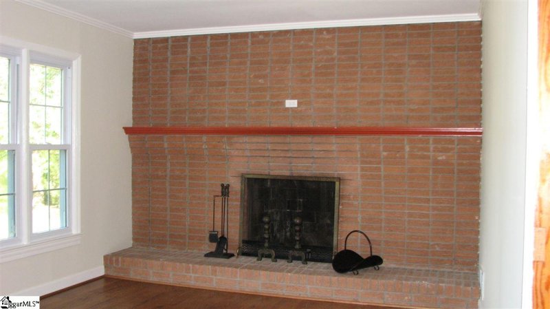 Property image 2 at 205 Leona Drive, Greer, SC 29651