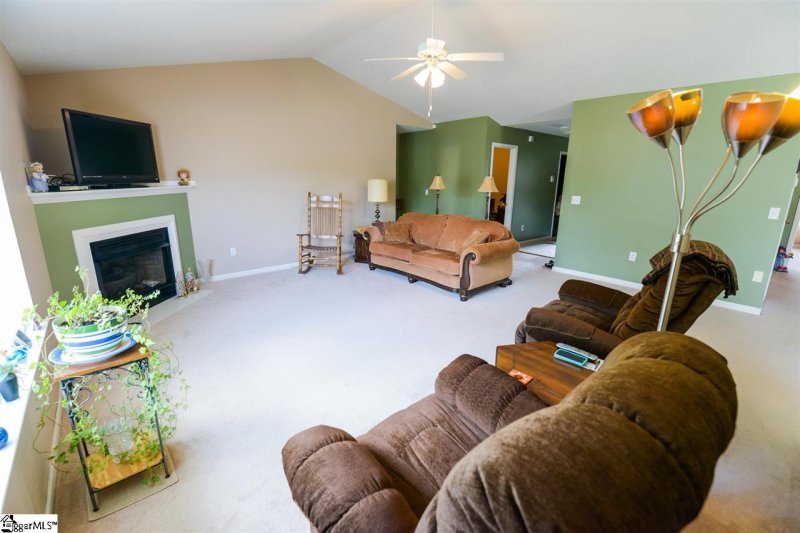 Property image 4 at 3 Muirfield Court, Simpsonville, SC 29681