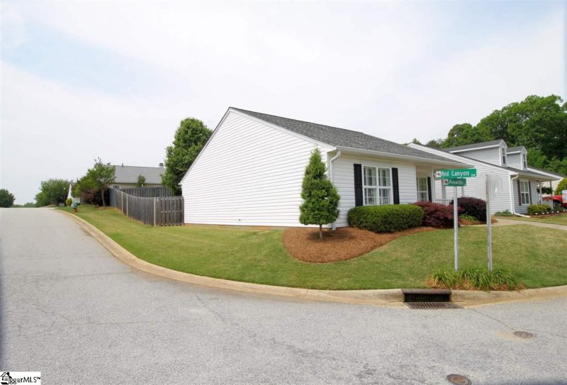 Property image 3 at 801 Amarillo Drive, Moore, SC 29369-9382