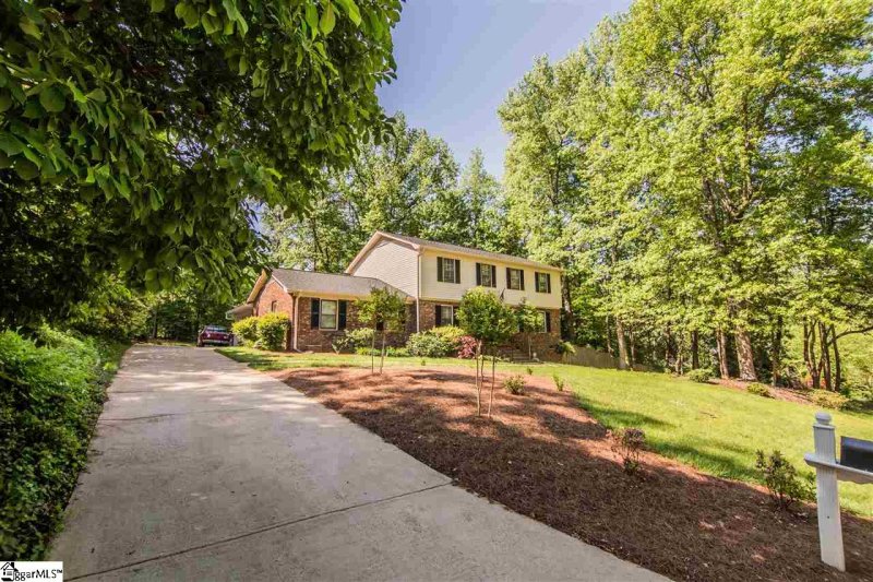 Property image 2 at 14 Lynchester Road, Greenville, SC 29615