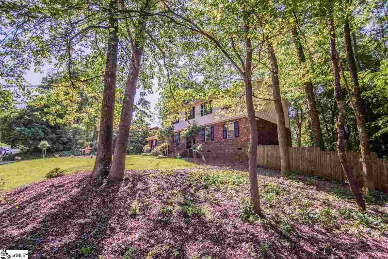 Property image 3 at 14 Lynchester Road, Greenville, SC 29615