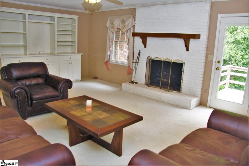 Property image 2 at 33 Cobblestone Road, Greenville, SC 29615