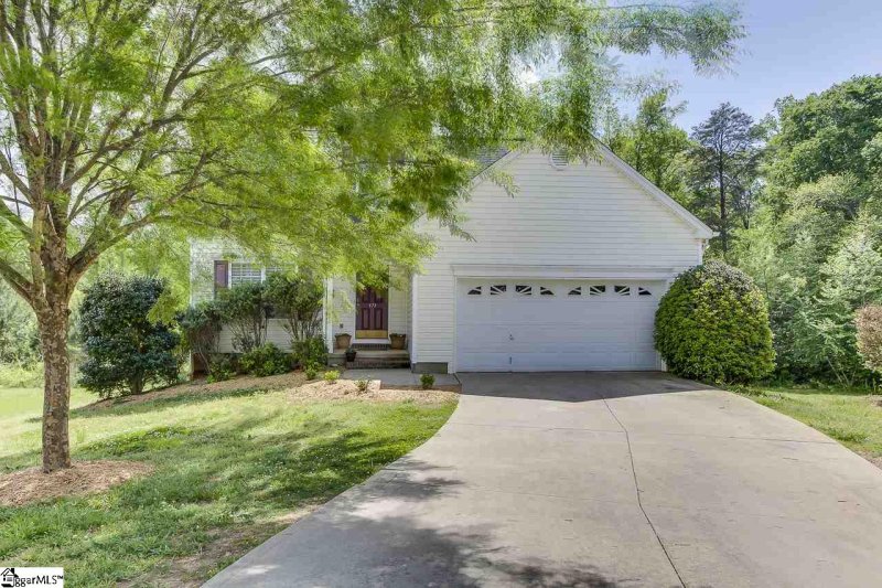 Property image 2 at 371 Capstone Lane, Spartanburg, SC 29301