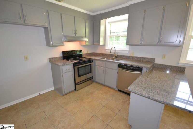 Property image 2 at 206 Redwood Drive, Easley, SC 29642