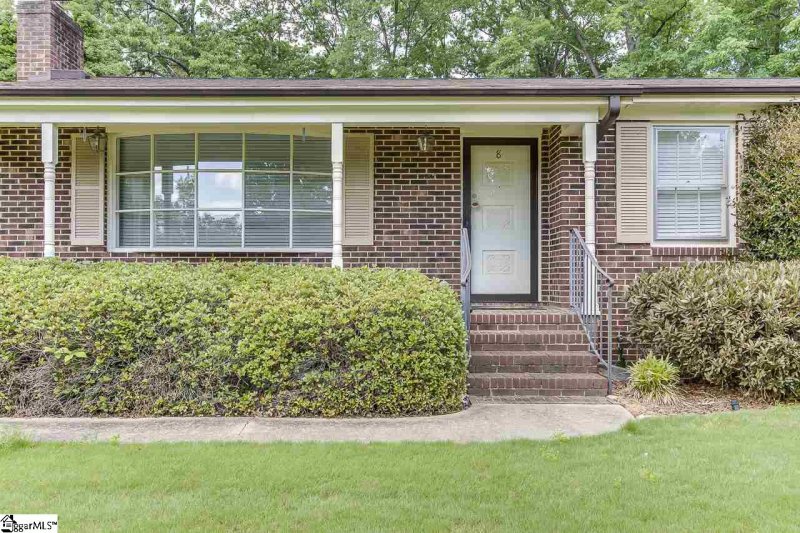 Property image 2 at 8 Heathwood Circle, Taylors, SC 29687