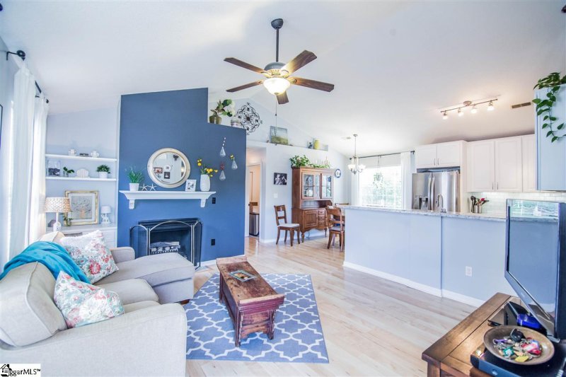 Property image 3 at 22 Lantern Lane, Greer, SC 29651
