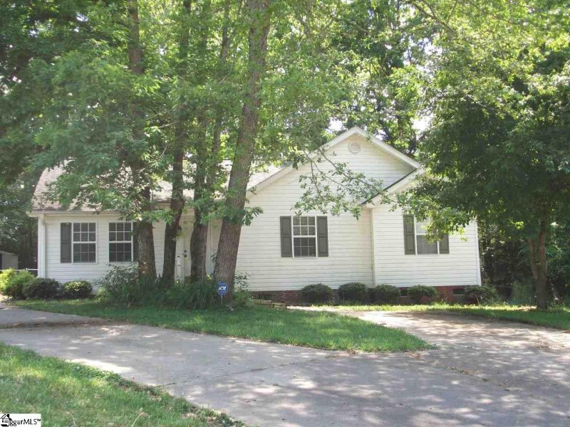 Property image 2 at 221 Joe's Court, Easley, SC 29642-1749