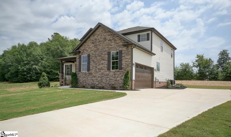 Property image 2 at 529 Suncrest Court, Lyman, SC 29365