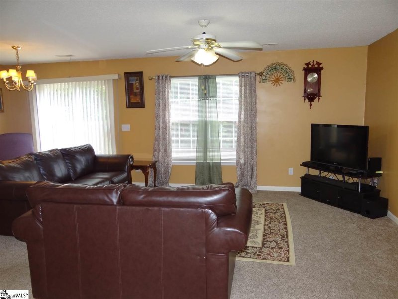 Property image 3 at 331 Brighton Woods Drive, Moore, SC 29369