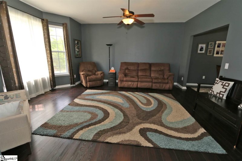 Property image 3 at 8 Gentian Court, Taylors, SC 29687