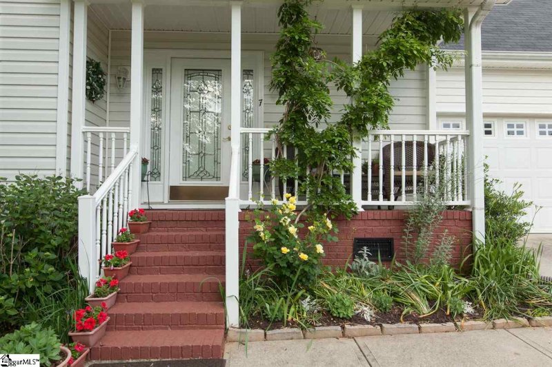 Property image 3 at 7 Mountainside Way, Greenville, SC 29609