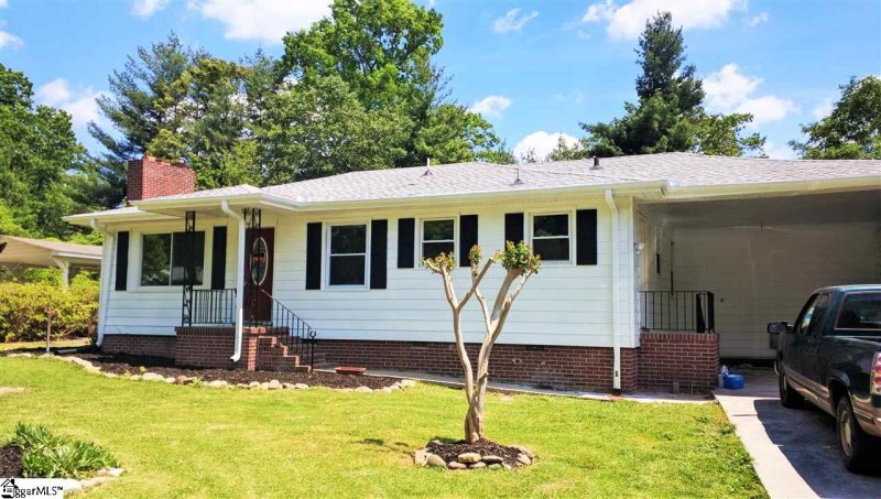 Property image 2 at 11 Tipperary Lane, Taylors, SC 29687