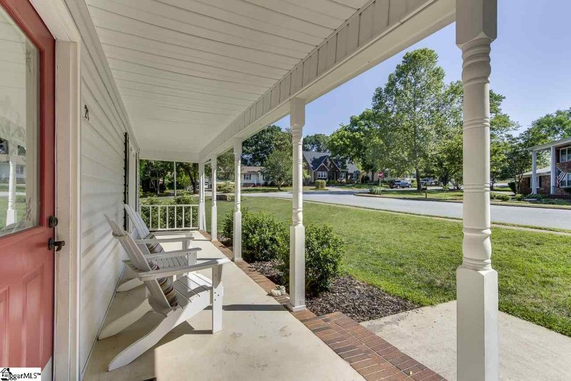 Property image 2 at 21 Meredith Lane, Greenville, SC 29607