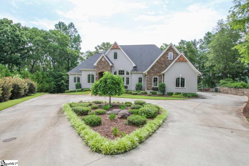 Property image 2 at 220 Paradise Circle, Townville, SC 29689