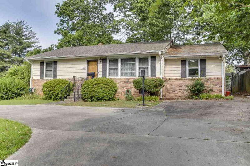 Property image 2 at 4105 Edwards Road, Taylors, SC 29687-3410