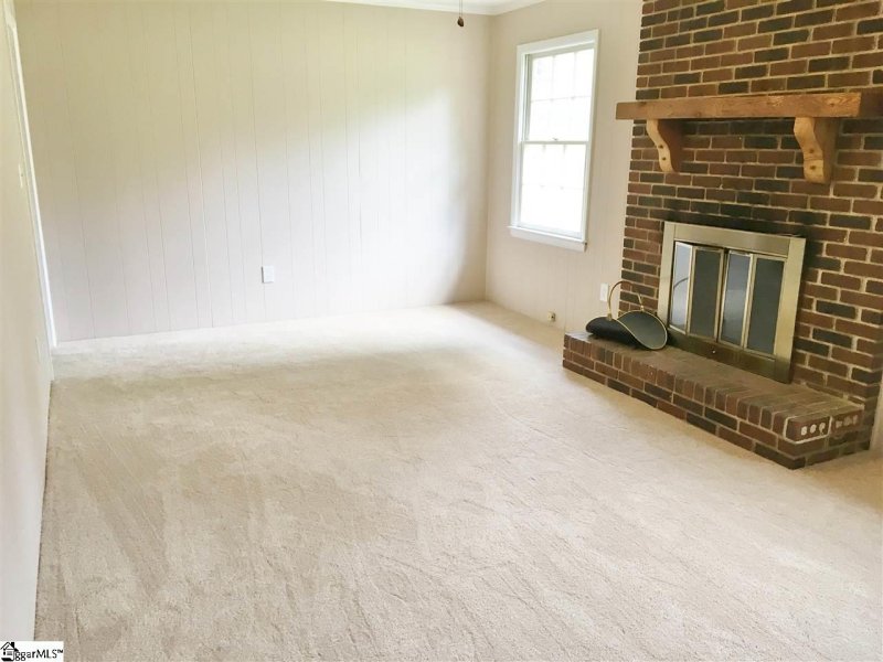 Property image 3 at 5 Woodbend Court, Mauldin, SC 29662