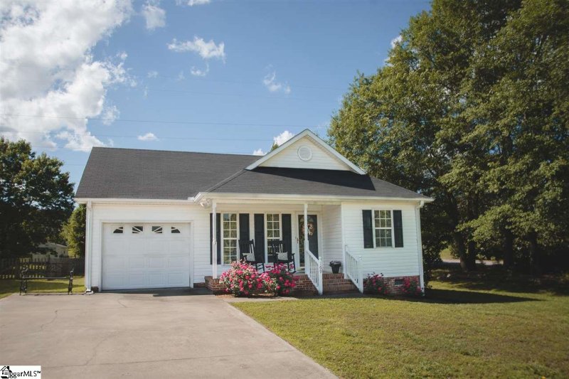 Property image 2 at 169 Sheffield Road, Easley, SC 29642