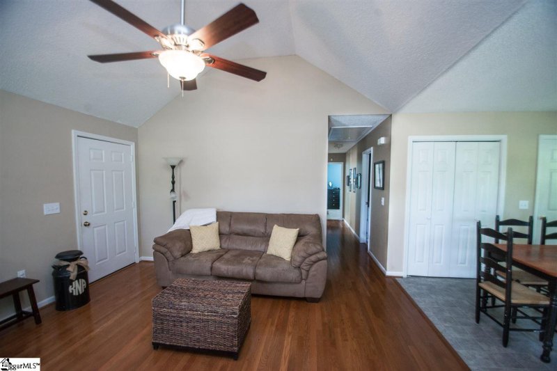 Property image 4 at 169 Sheffield Road, Easley, SC 29642