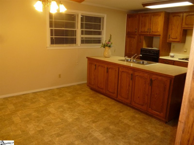 Property image 3 at 141 Clearview Circle, Travelers Rest, SC 29690