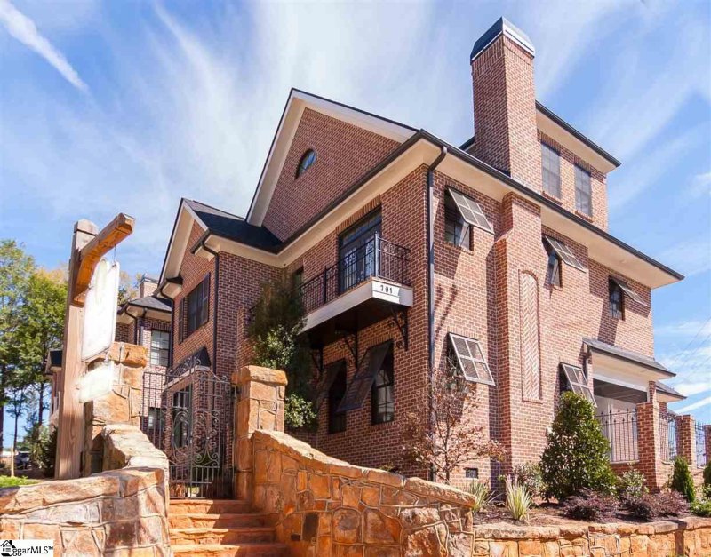 Property image 2 at 701 E McBee Avenue, Greenville, SC 29601