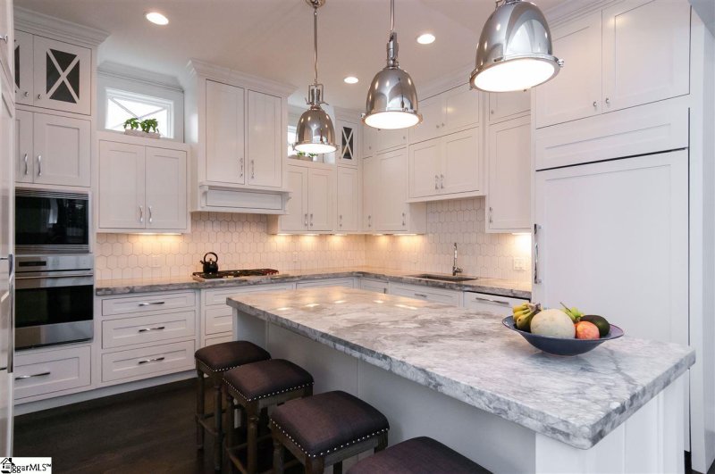 Property image 3 at 701 E McBee Avenue, Greenville, SC 29601