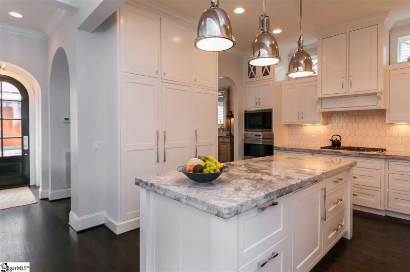 Property image 5 at 701 E McBee Avenue, Greenville, SC 29601