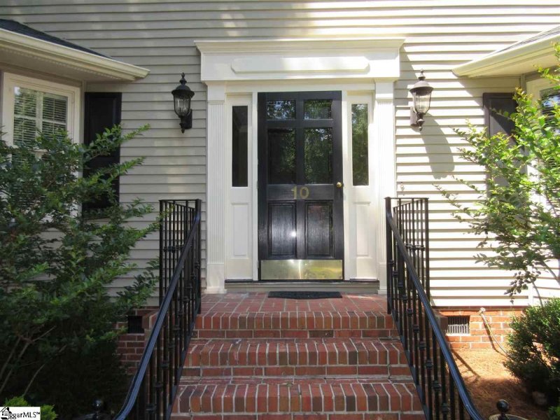 Property image 2 at 10 Oak Tree Drive, Taylors, SC 29687-6621