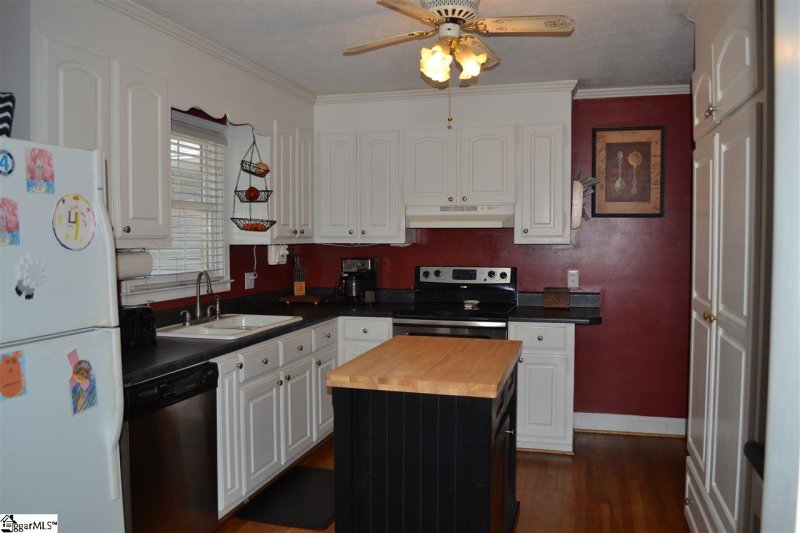 Property image 2 at 109 Caradale Way, Easley, SC 29642