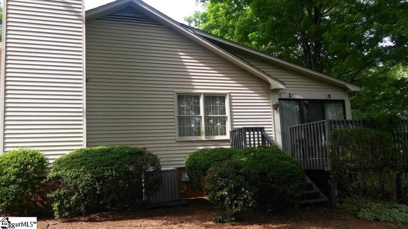 Property image 3 at 106 McDaniel Greene, Greenville, SC 29601