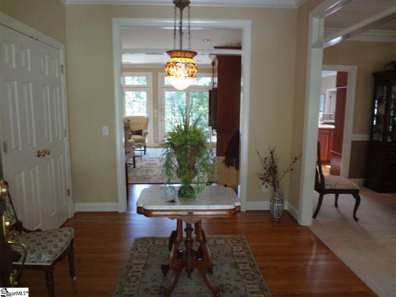 Property image 3 at 121 Pinnacle Pointe Drive, Seneca, SC 29672-6852