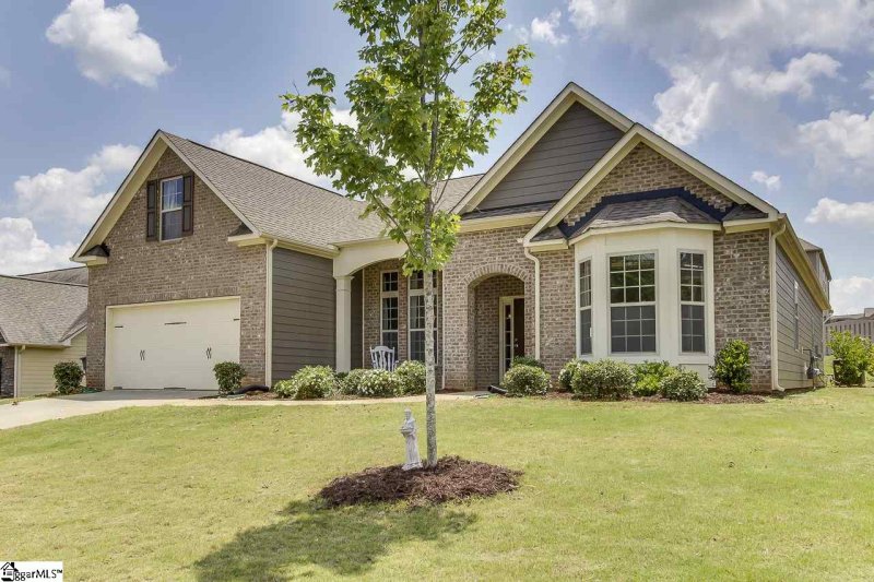 Property image 2 at 275 Silver Hawk Drive, Duncan, SC 29334