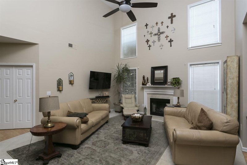 Property image 3 at 18 Collier Lane, Greer, SC 29650