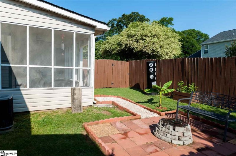 Property image 4 at 207 Weston Valley Drive, Moore, SC 29369