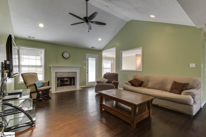 Property image 3 at 337 W Autumn Ridge Road, Moore, SC 29369