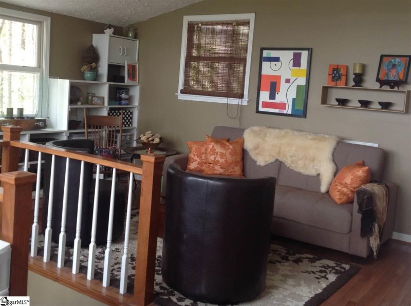 Property image 3 at 24 Harbor Drive, Greenville, SC 29611