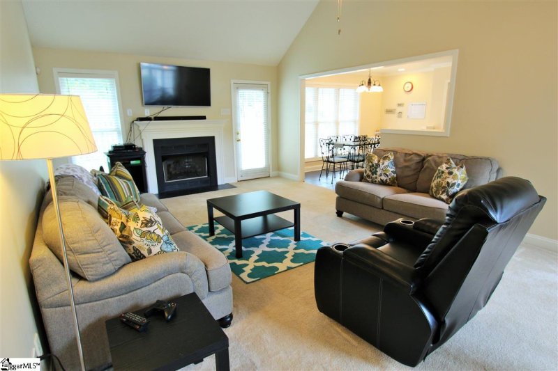 Property image 4 at 147 Bradford Crossing Drive, Roebuck, SC 29376