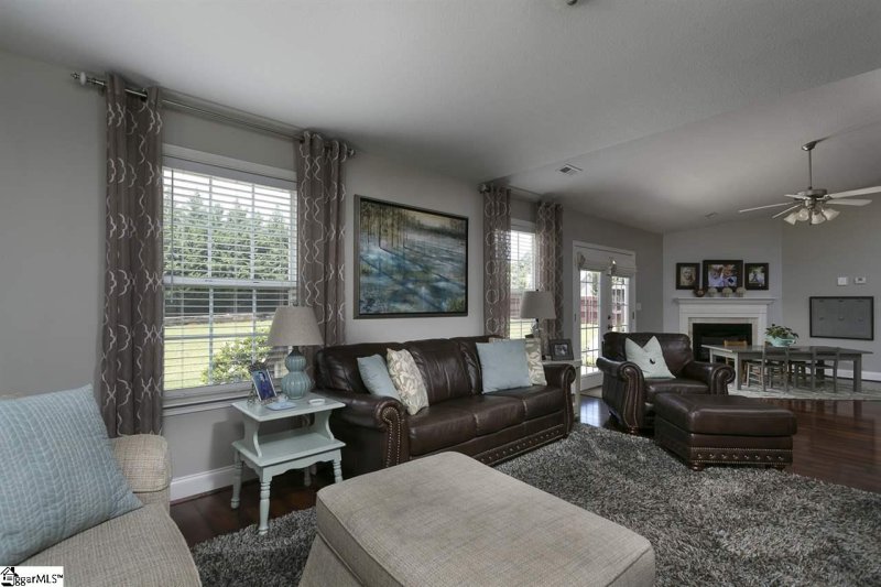 Property image 3 at 100 Countryglen Court, Greer, SC 29651