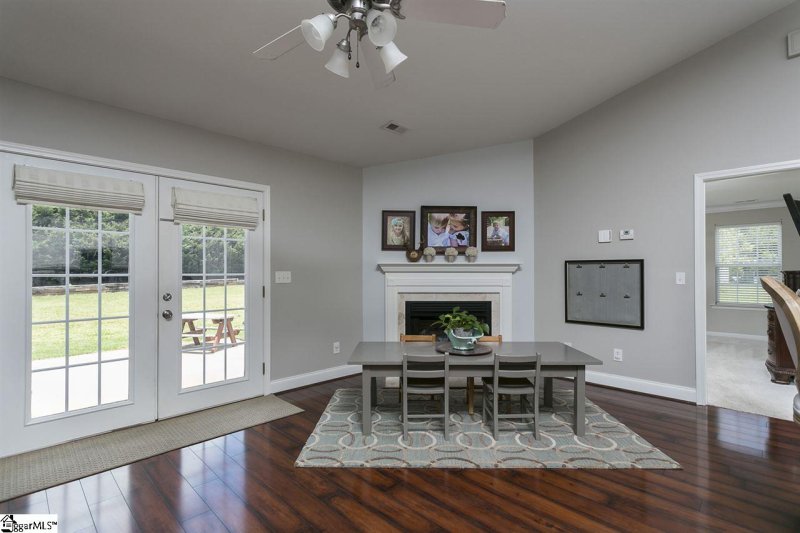 Property image 5 at 100 Countryglen Court, Greer, SC 29651