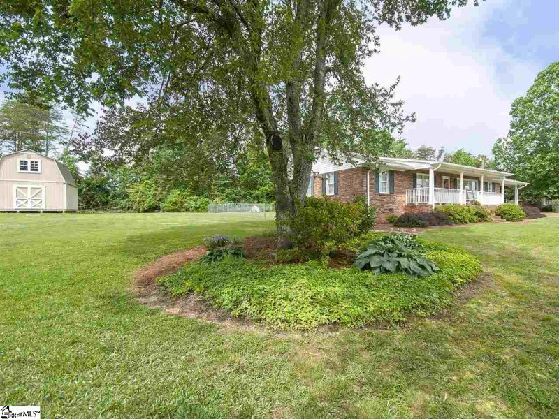 Property image 2 at 204 Woodhaven Road, Easley, SC 29640