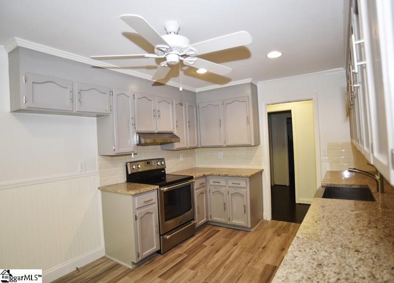 Property image 5 at 312 Lakewood Circle, Greer, SC 29651