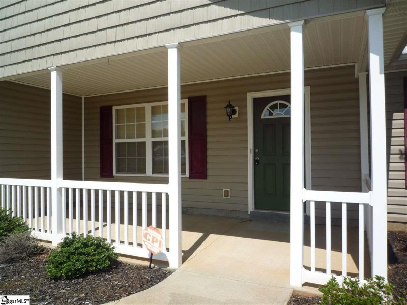 Property image 2 at 9 Long Pond Court, Greer, SC 29651