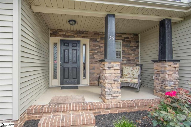 Property image 2 at 25 Berry Pine Court, Taylors, SC 29687