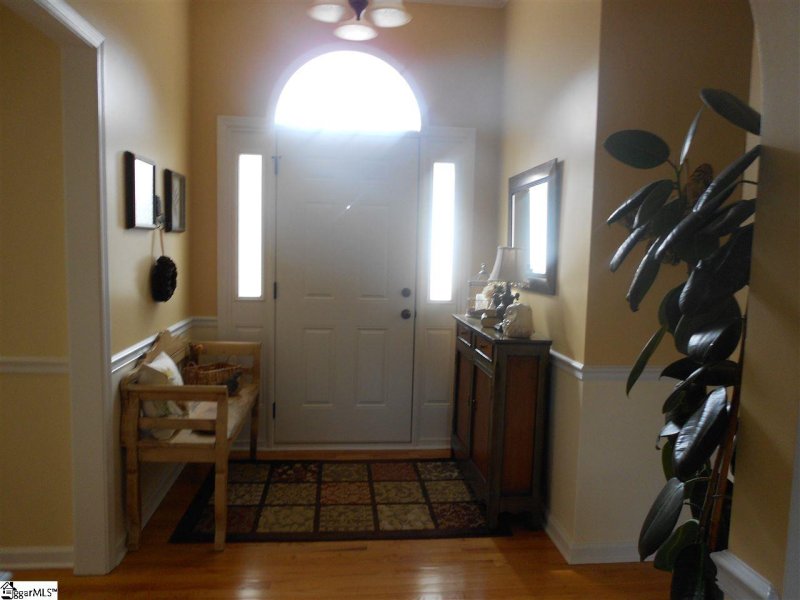 Property image 2 at 316 Tearose Lane, Simpsonville, SC 29681